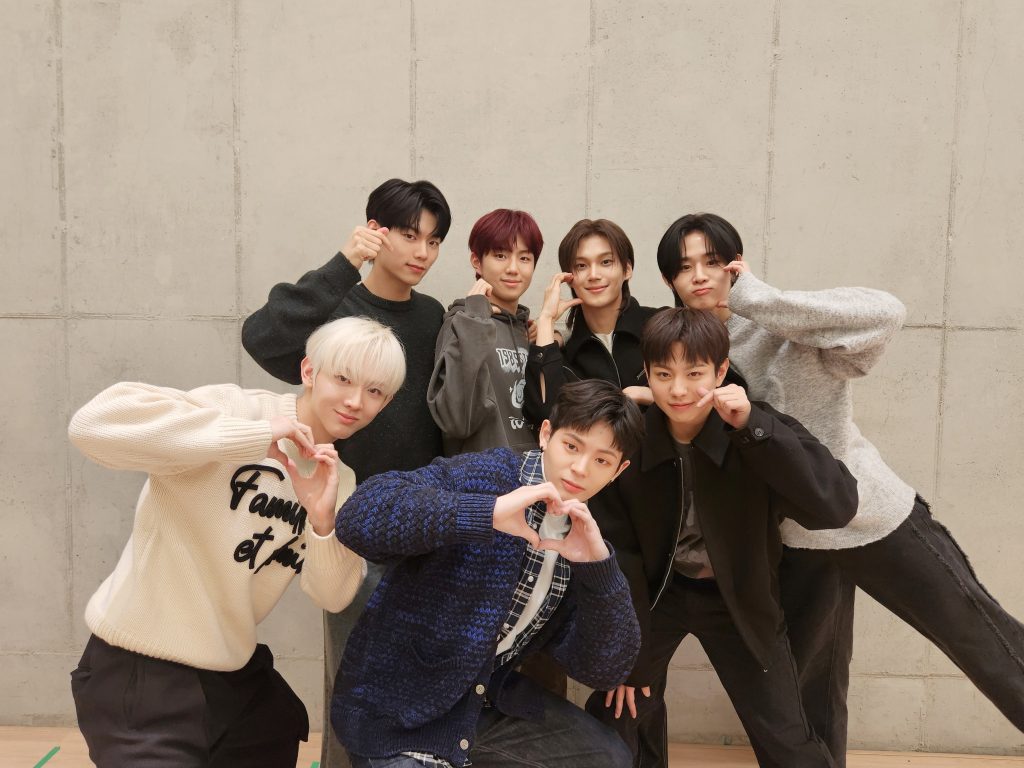 EVNNE Announces Yoo Seungeon And Ji Yunseo’s Departure From the Group